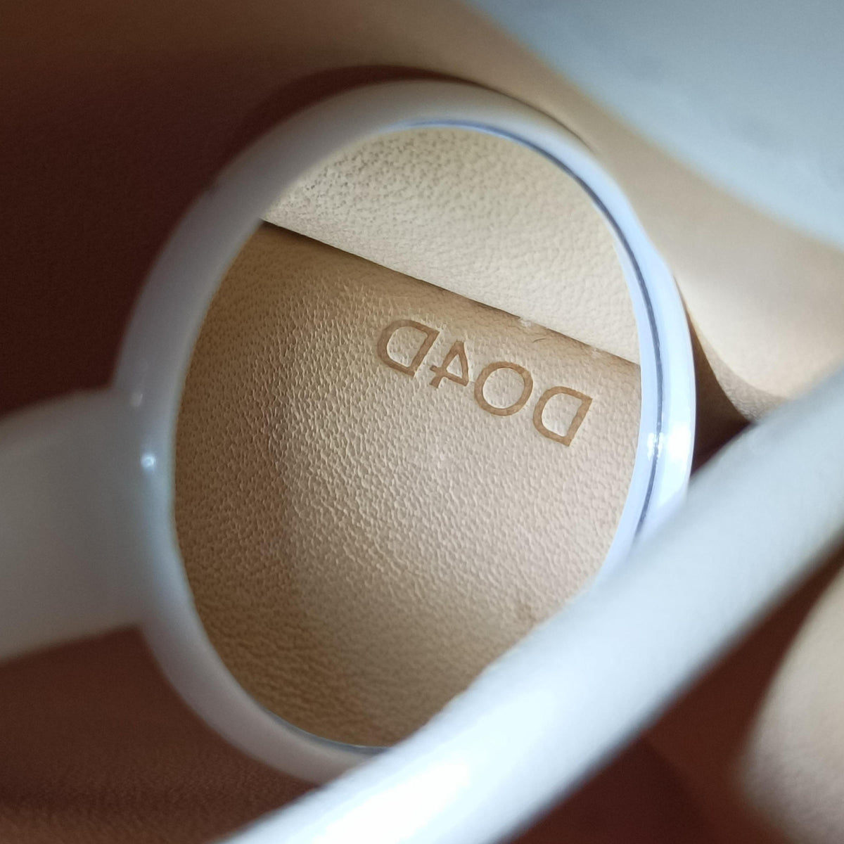 Tampete White Leather DO4Dタンペート ホワイト レザー DO4D