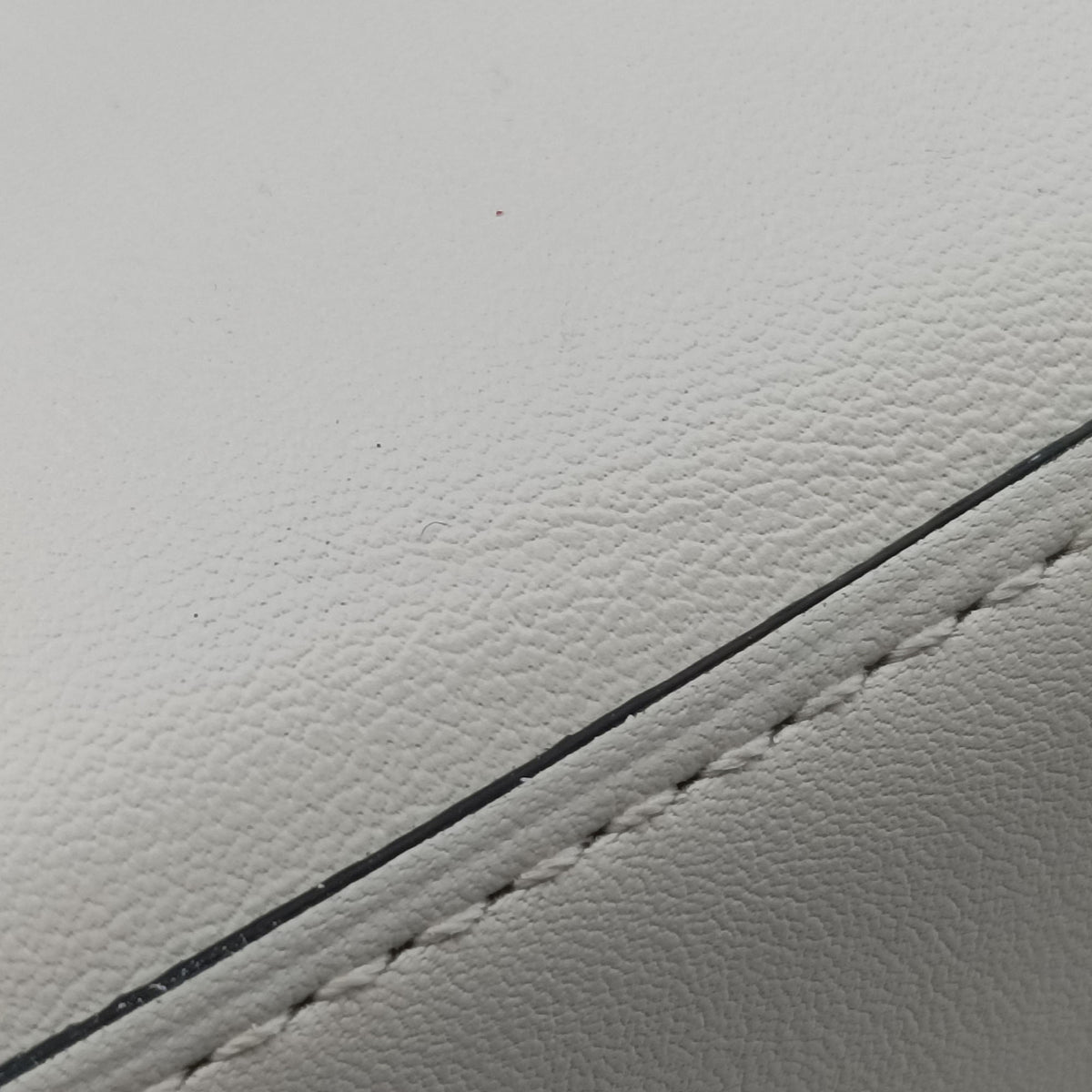 Tampete White Leather DO4Dタンペート ホワイト レザー DO4D