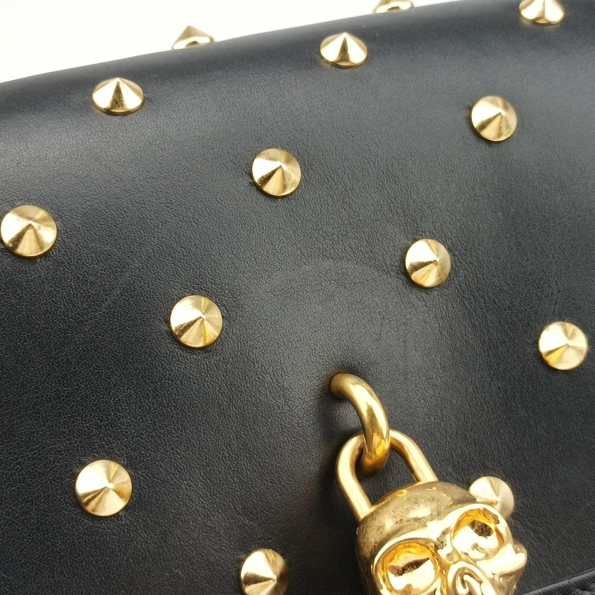 Studded Skull Padlock Black Leather 544483.344016スタッズ スカル パドロック ブラック レザー 544483.344016