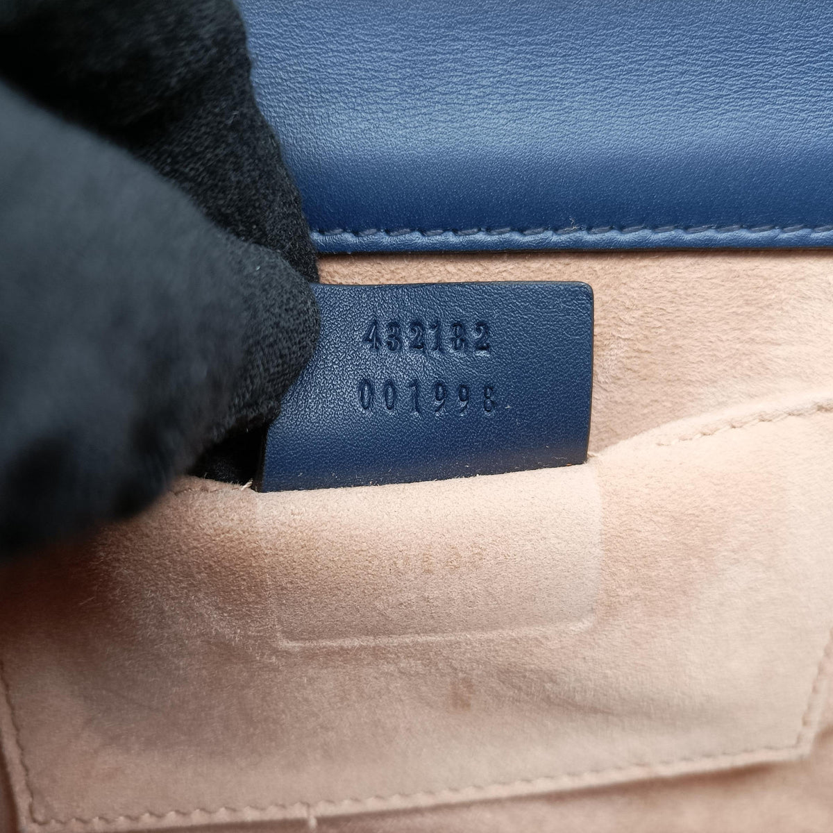 Padlock Navy Leather 432182 G021580443パドロック ネイビー レザー 432182 G021580443