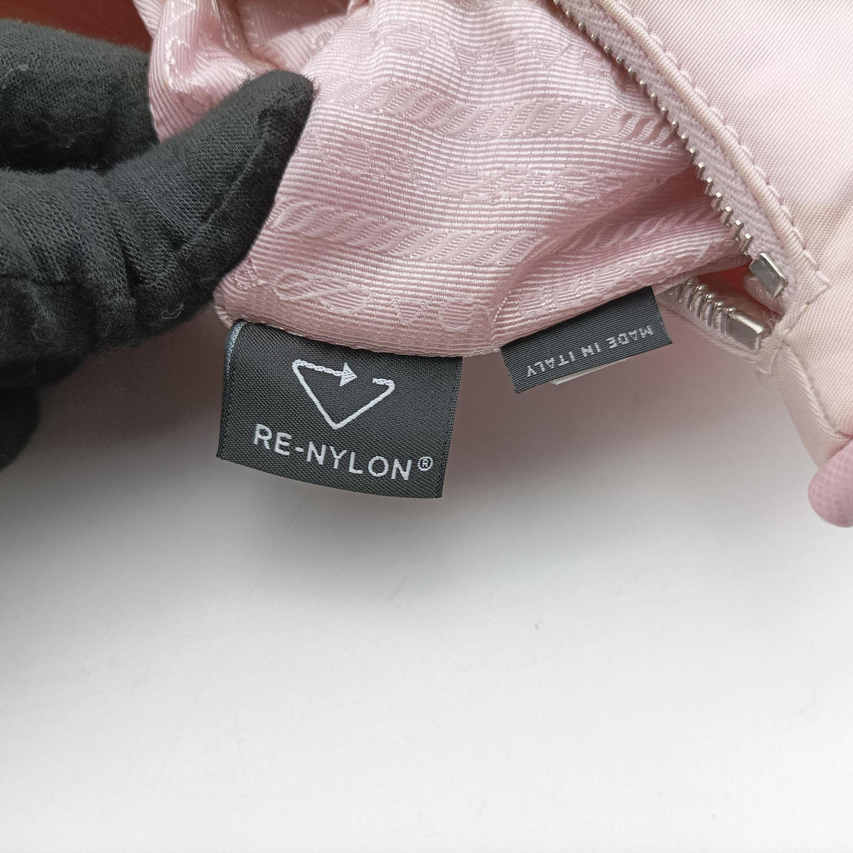 Re-Edition 2005 Re-Nylon Pink nylon 1BH204 25 Gリエディション 2005 リナイロン ピンク ナイロン 1BH204 25 G