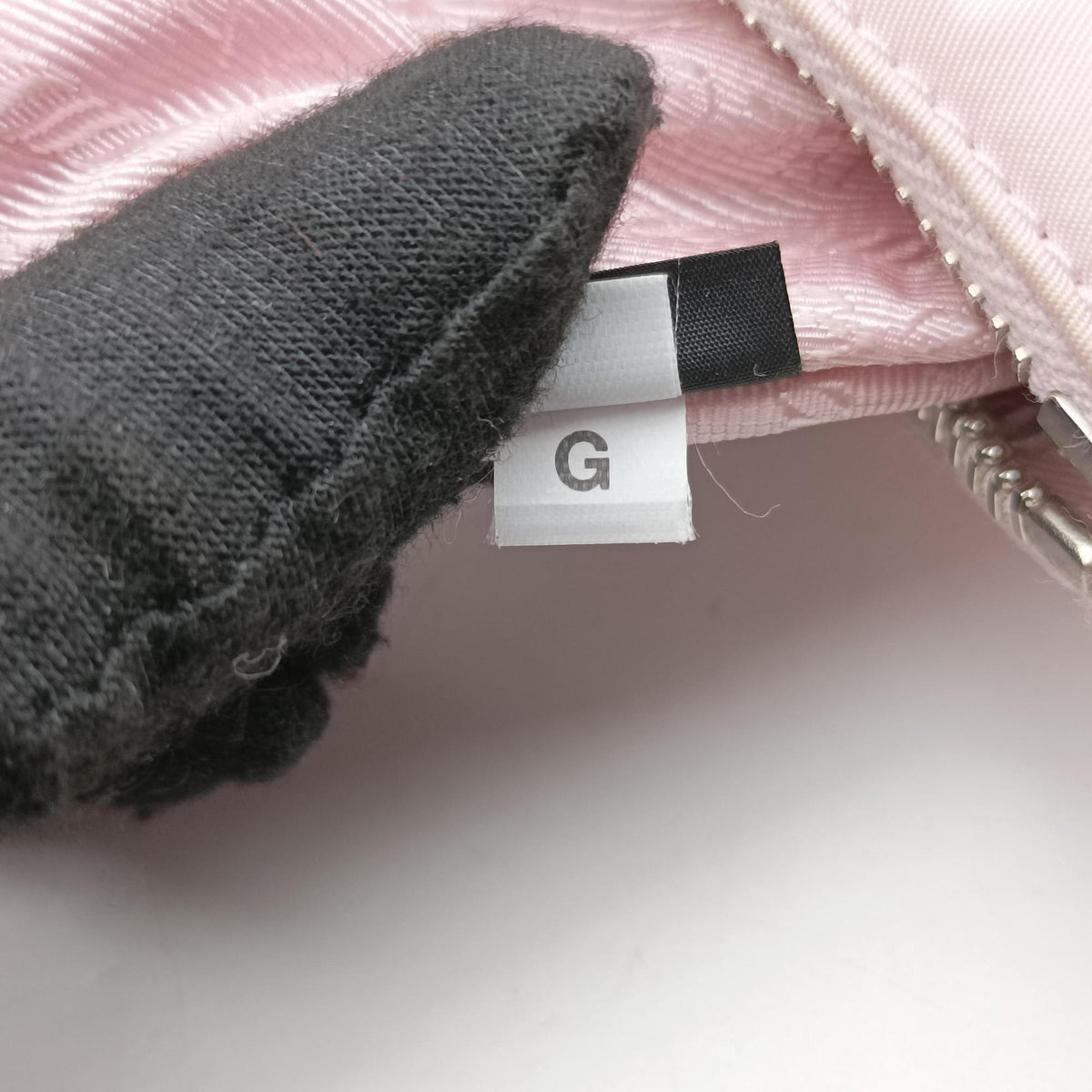 Re-Edition 2005 Re-Nylon Pink nylon 1BH204 25 Gリエディション 2005 リナイロン ピンク ナイロン 1BH204 25 G