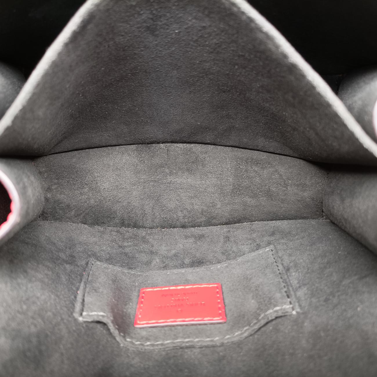 DAUPHINE miniRedVernisM90499FO 2129ドーフィーヌミニレッドヴェルニM90499FO 2129