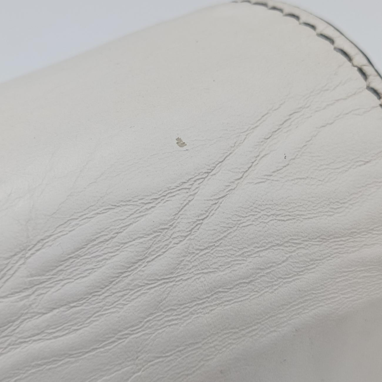 Dio(r)evolutionWhiteLeather19-MA-1126ディオール エボリューション フラップホワイトレザー19-MA-1126