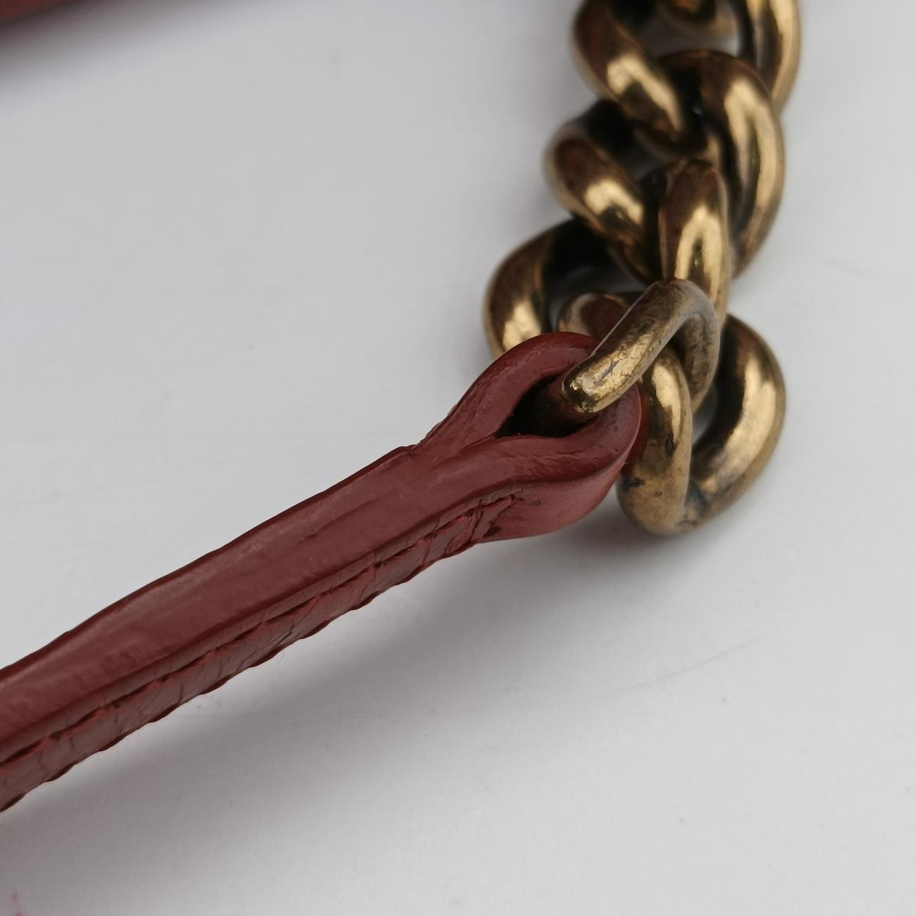 2.55 MatelasseRedLeatherA66817157178212.55 マトラッセレッドレザーA6681715717821