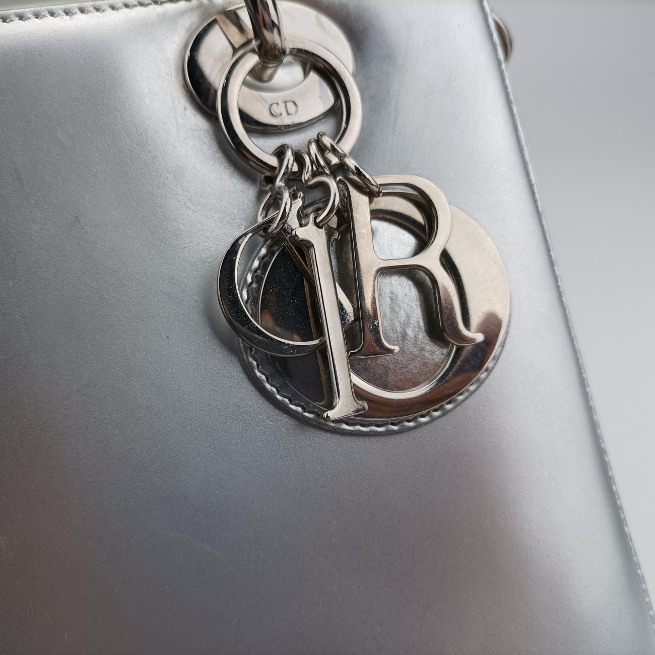 Lady DiorSilverLeather21-MA-0173レディディオールシルバーレザー21-MA-0173