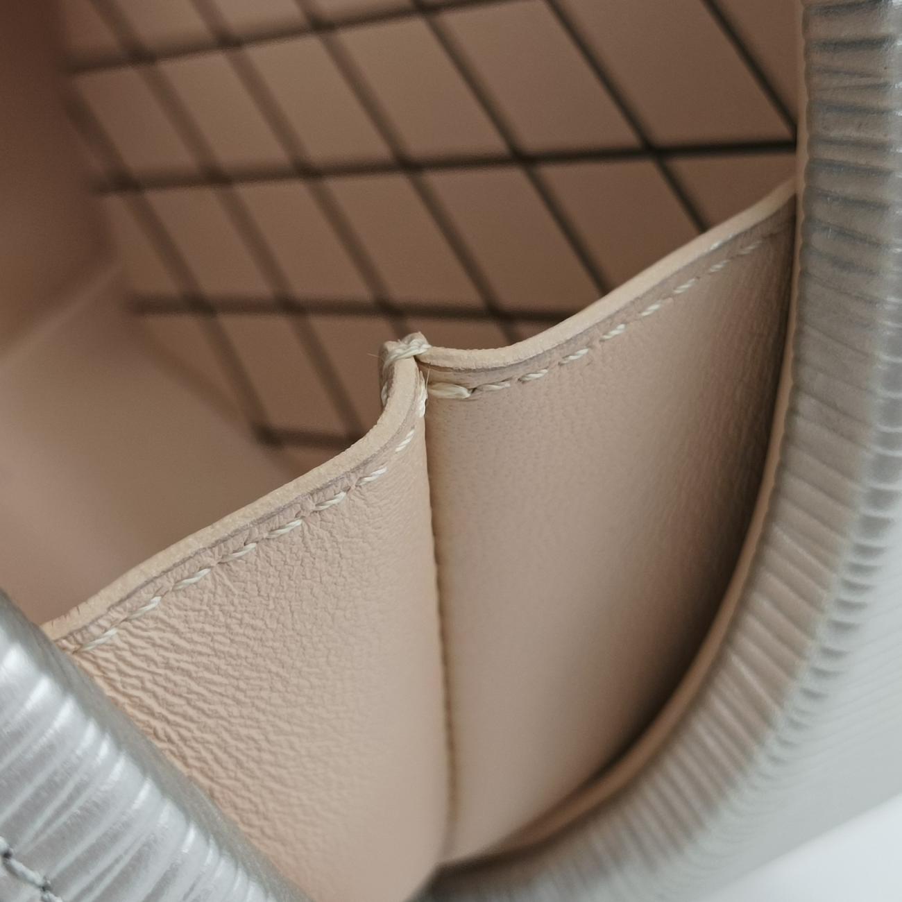 Petite Boite ChapeausilverEpiM53074PL0158プティットボワットシャポーシルバーエピM53074PL0158