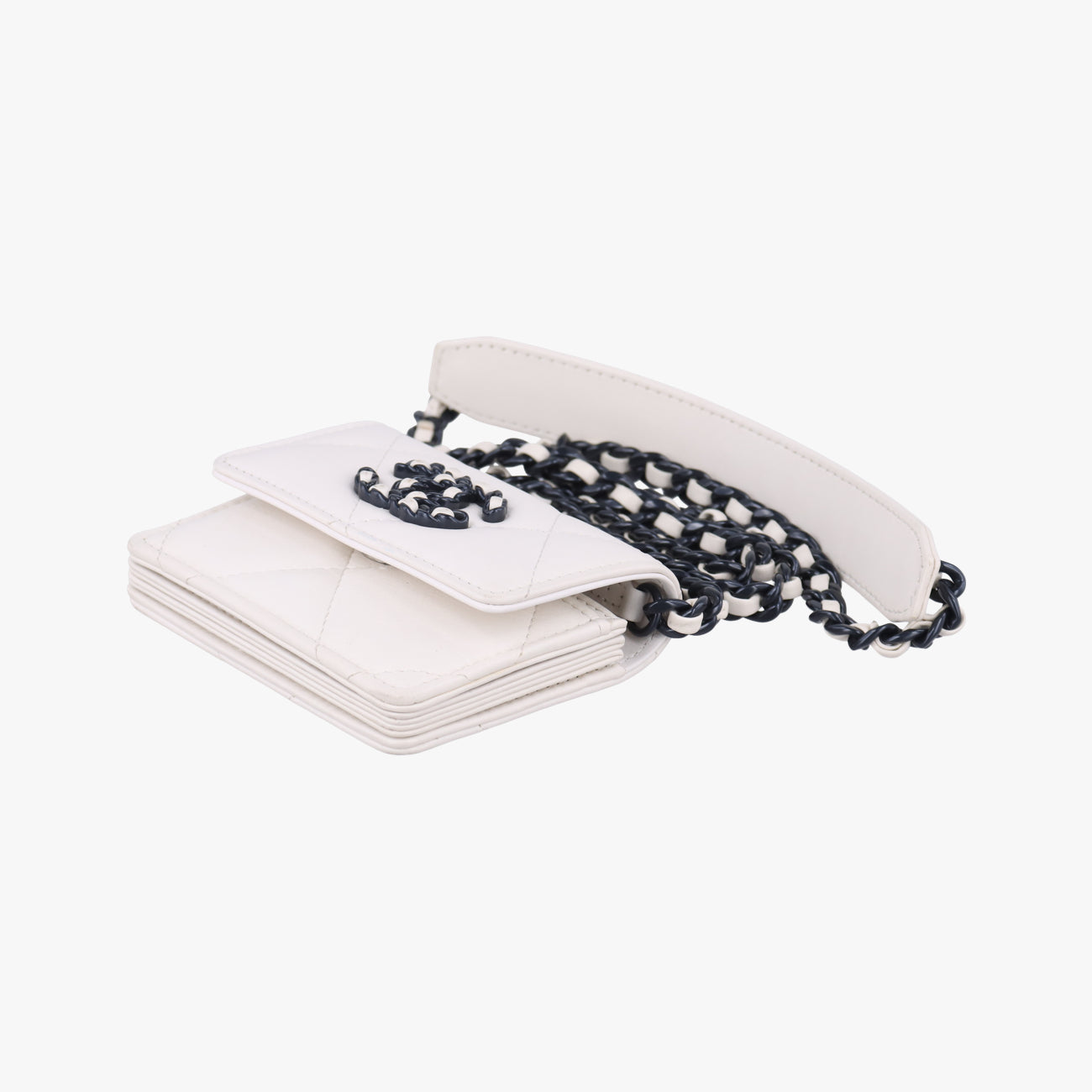 CHANEL 19 Flap Coin PurseWhitelambskinAP240931645076マトラッセ シャネル 19 フラップ コインパースホワイトラムスキンAP240931645076