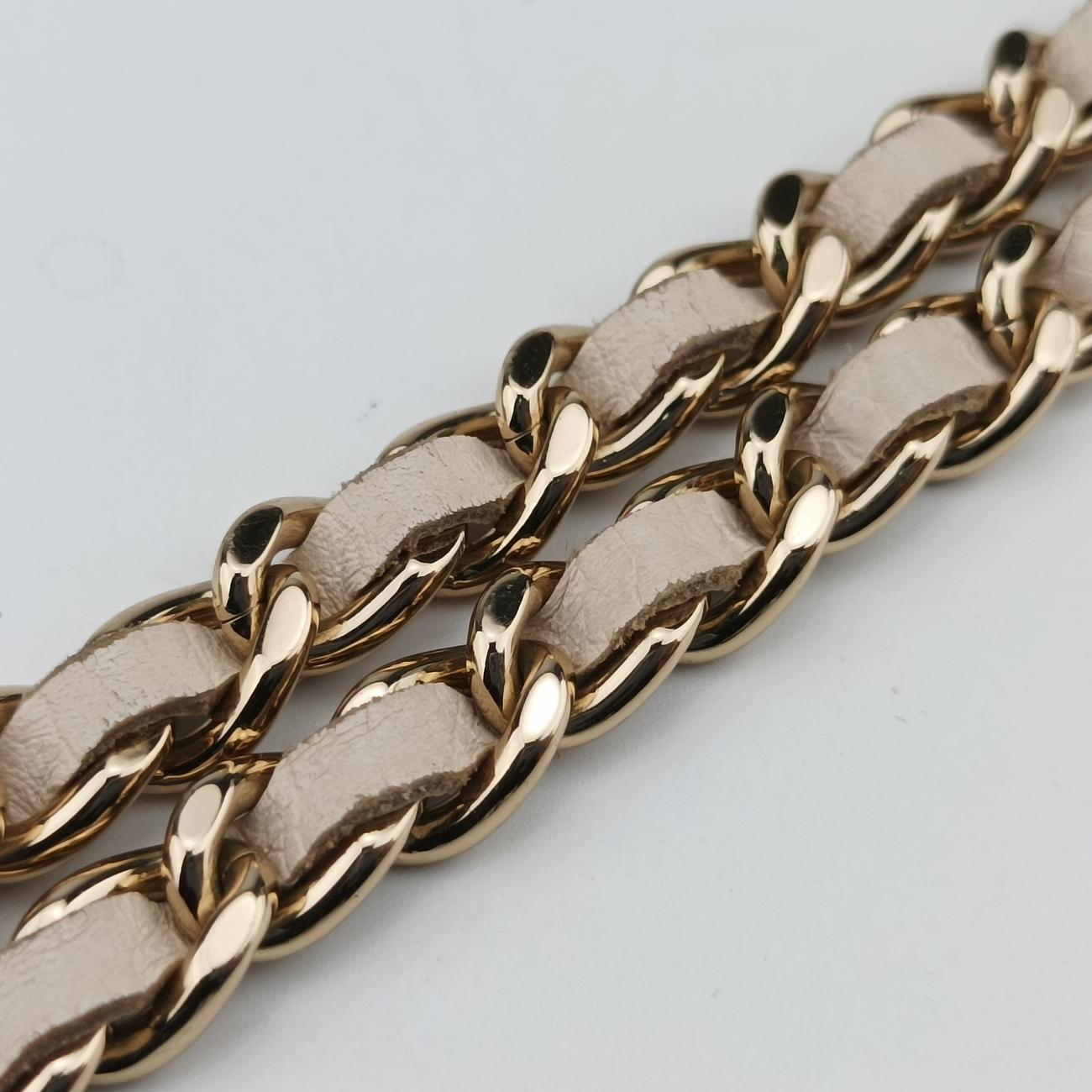 Matelasse RoundBeigecaviar skinAP105029311931マトラッセ ラウンドベージュキャビアスキンAP105029311931