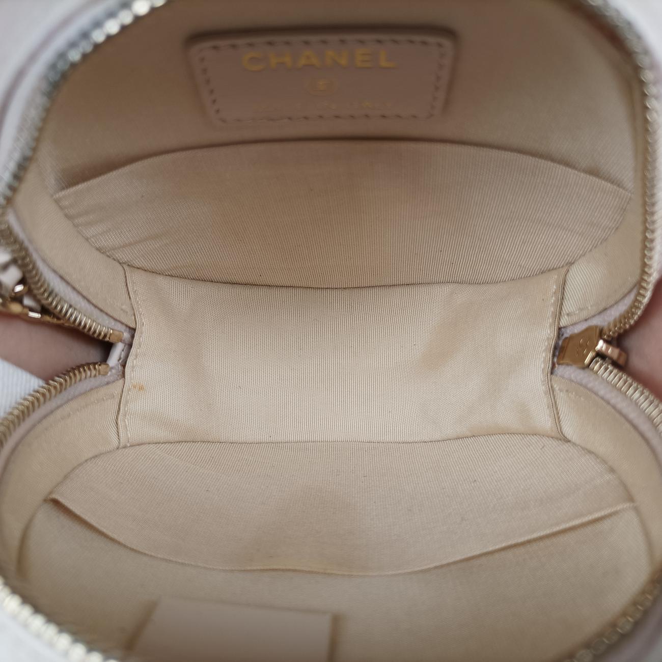 Matelasse RoundBeigecaviar skinAP105029311931マトラッセ ラウンドベージュキャビアスキンAP105029311931