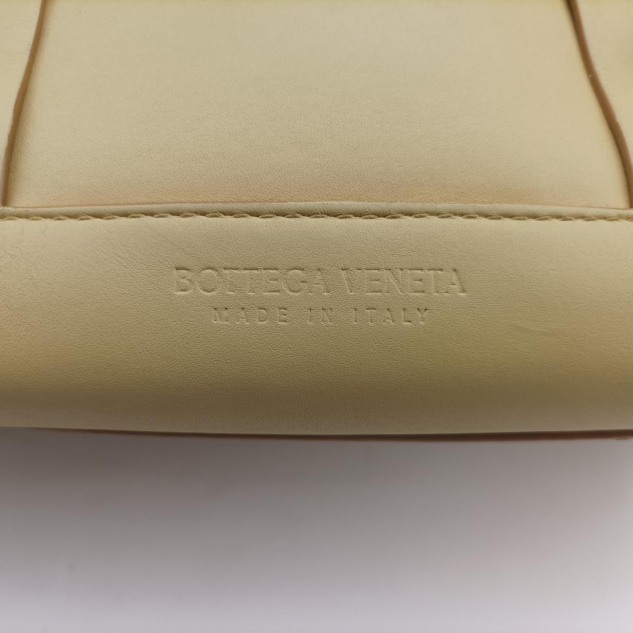 The ArcoBeigeleatherB09075191Aザ アルコベージュレザーB09075191A