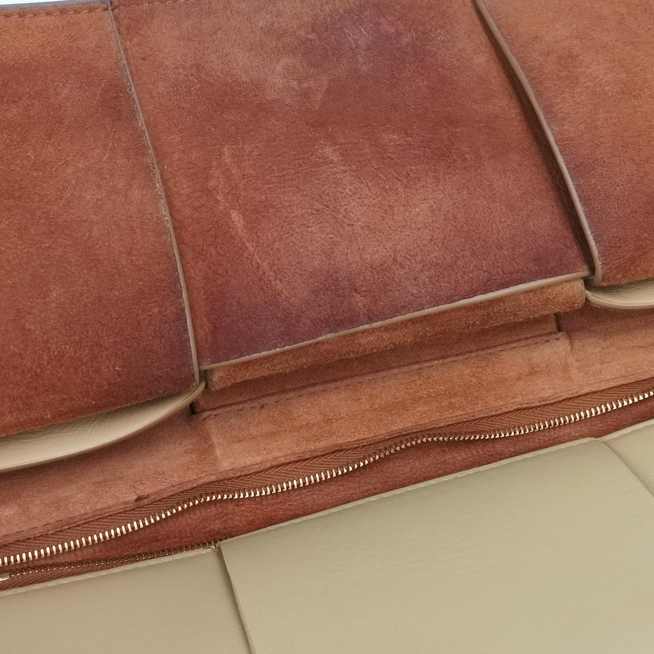 The ArcoBeigeleatherB09075191Aザ アルコベージュレザーB09075191A