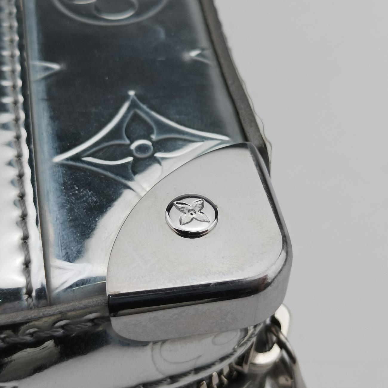 Monogram Mirror Handle Soft TrunkSilverVernisM45885ICチップモノグラム ミラー ハンドル ソフトトランク 2021AWシルバーヴェルニM45885ICチップ