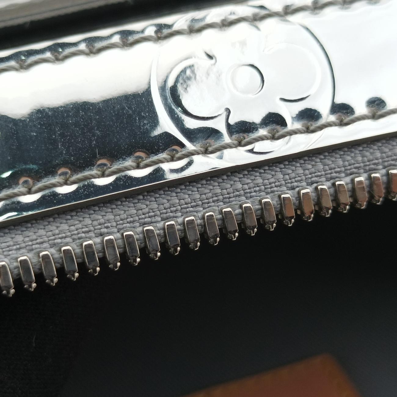 Monogram Mirror Handle Soft TrunkSilverVernisM45885ICチップモノグラム ミラー ハンドル ソフトトランク 2021AWシルバーヴェルニM45885ICチップ