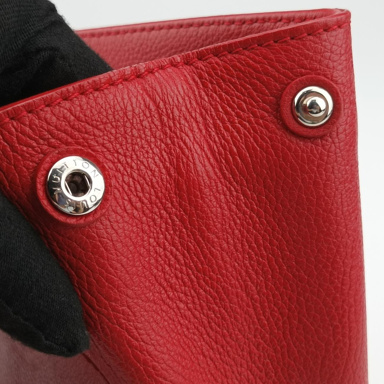 Lock Me II BBRubyLeatherM51202DU3185ロックミーII BBルビーレザーM51202DU3185