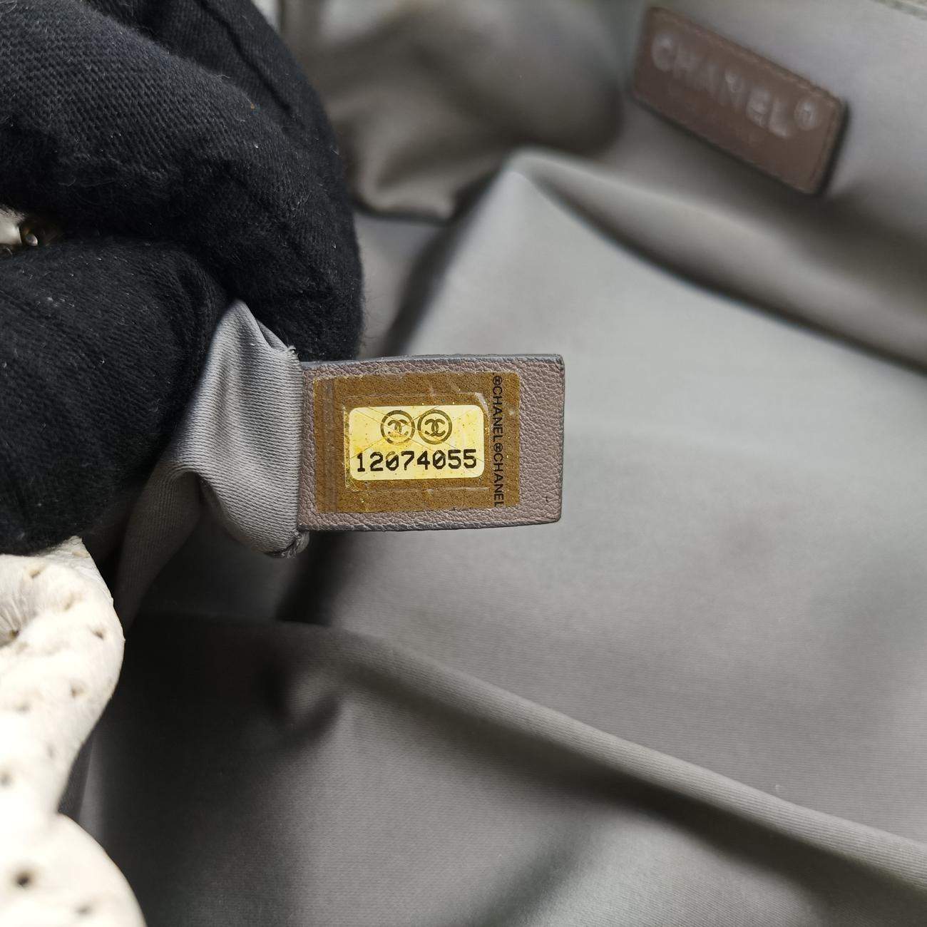 2.55 PunchingWhitelambskinA37561120740552.55 パンチングホワイトラムスキンA3756112074055