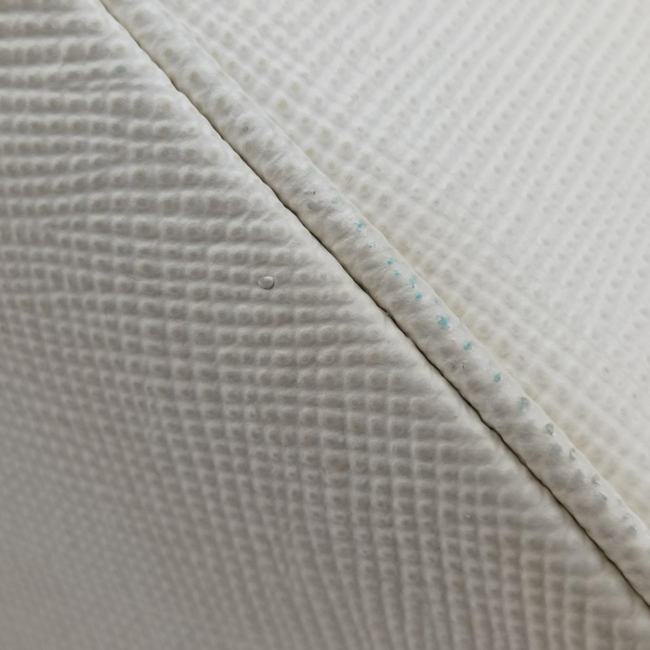 Triangle Logo PlateWhiteSAFFIANO Leather56 5トライアングル ロゴ プレートホワイトサフィアーノレザー56 5