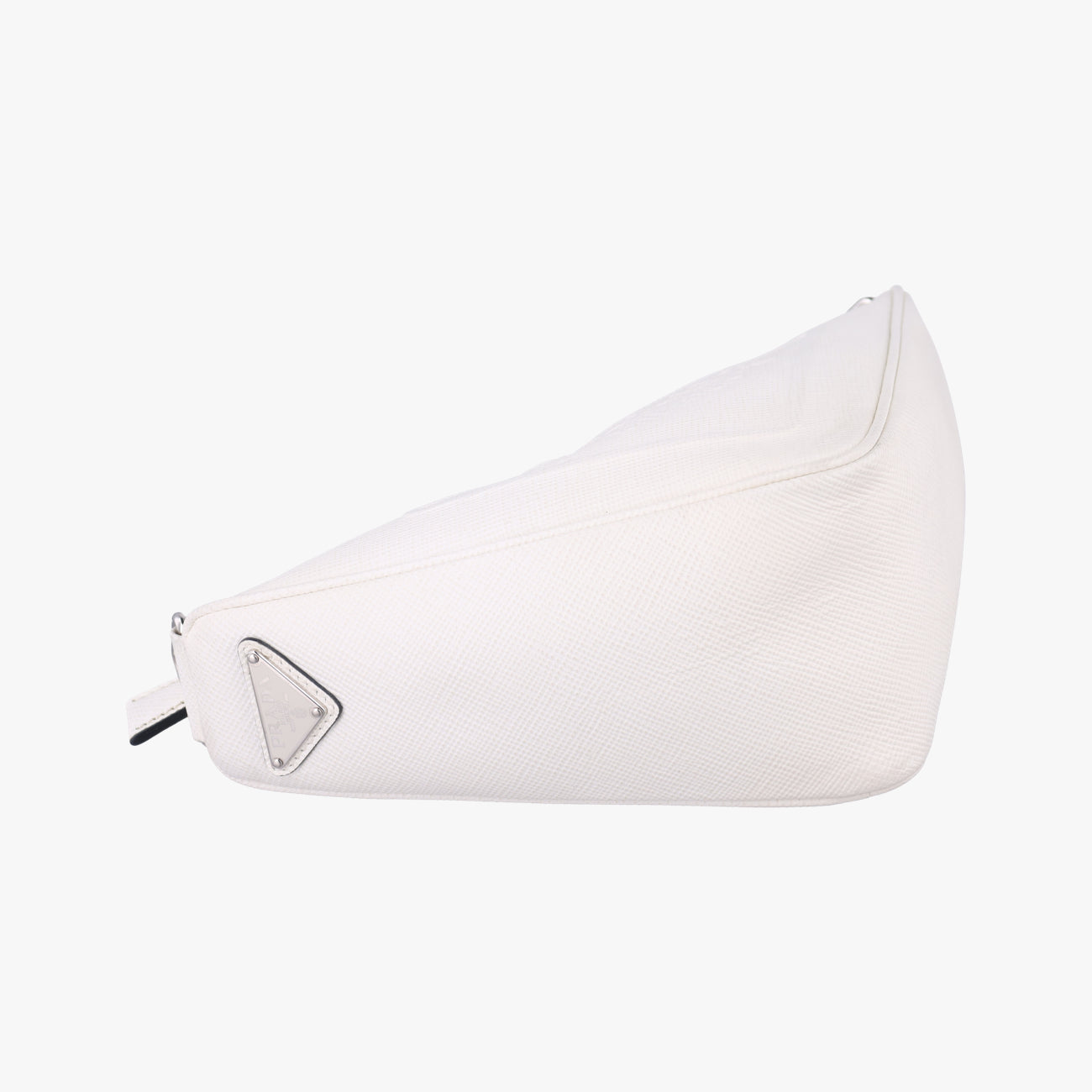 Triangle Logo PlateWhiteSAFFIANO Leather56 5トライアングル ロゴ プレートホワイトサフィアーノレザー56 5