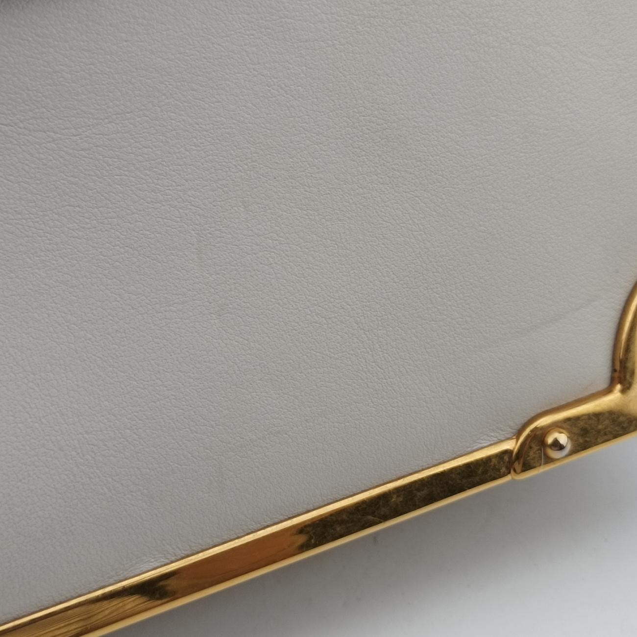 City Calf Astrology CahierWhite / BlackSaffiano leather×Leather25シティカーフ アストロロジー カイエホワイト/ブラックサフィアーノレザー×レザー25