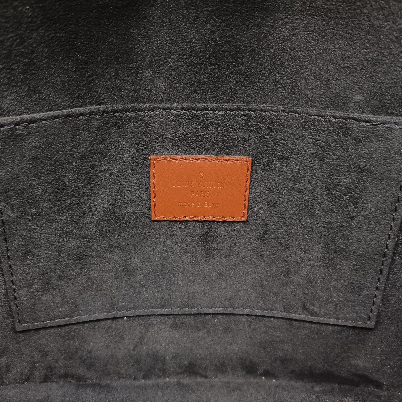 DAUPHINE MMScarlet Red×Panama BeigeTaurillon leatherM53830GI0149ドーフィーヌMMパナマスカーレットトリヨンレザーM53830GI0149