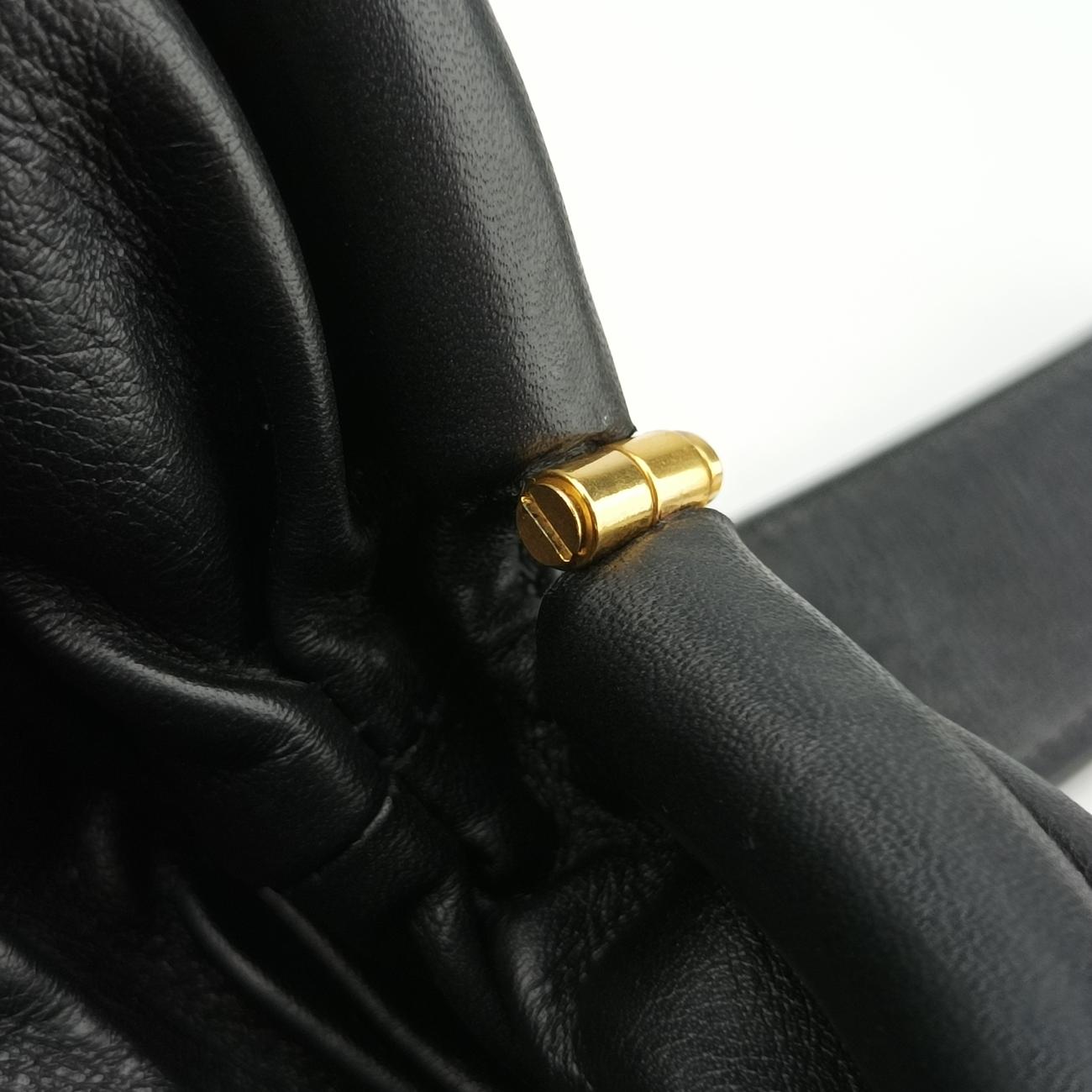 The Chain PouchBlacklambskinP01870161Iザ チェーンポーチブラックラムスキンP01870161I