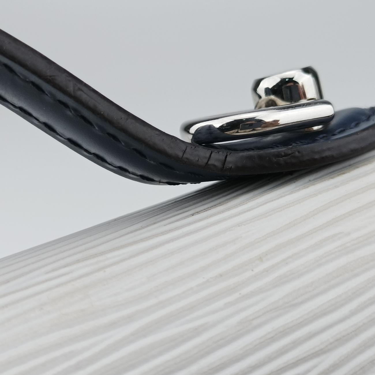 Neo MonceauWhiteEpiM55392SR2199ネオ モンソーホワイトエピM55392SR2199