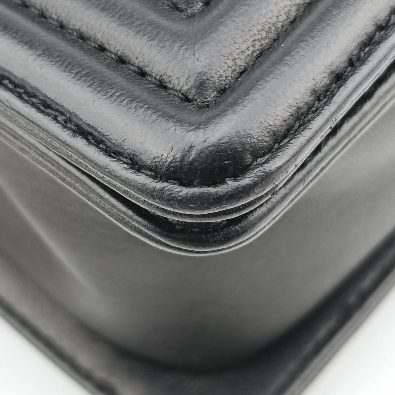 BOY CHANELwhite×MulticolourlambskinA6708621773364ボーイシャネルホワイト×マルチカラーラムスキンA6708621773364