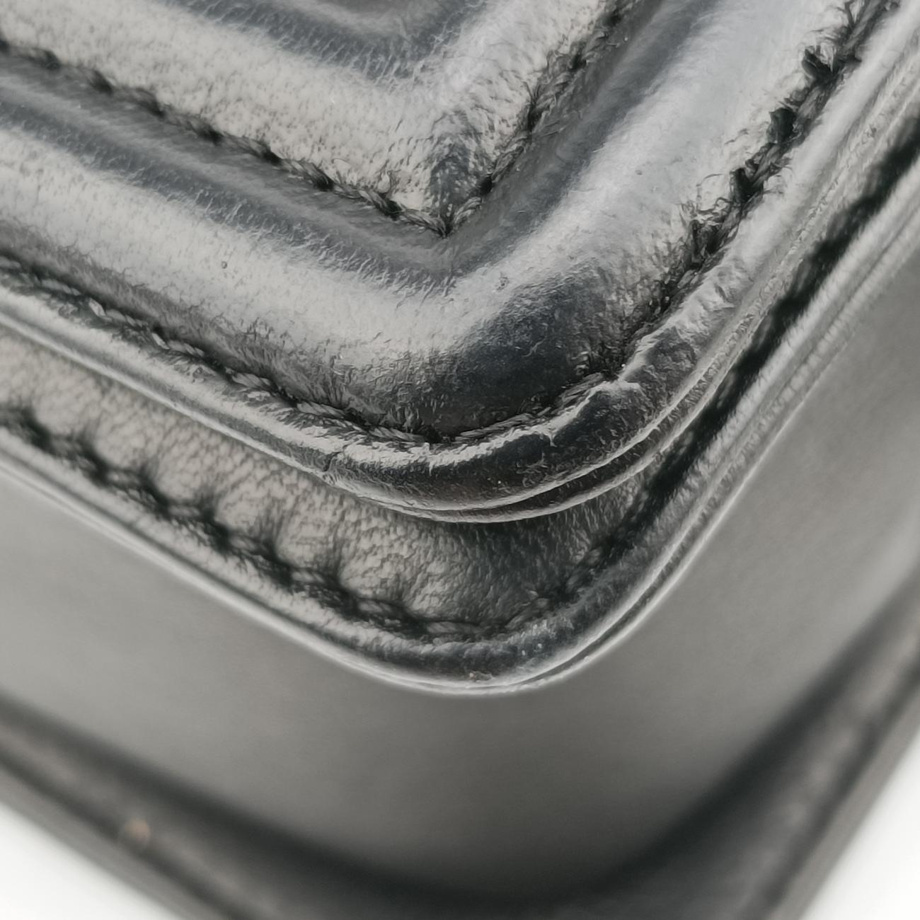 BOY CHANELwhite×MulticolourlambskinA6708621773364ボーイシャネルホワイト×マルチカラーラムスキンA6708621773364