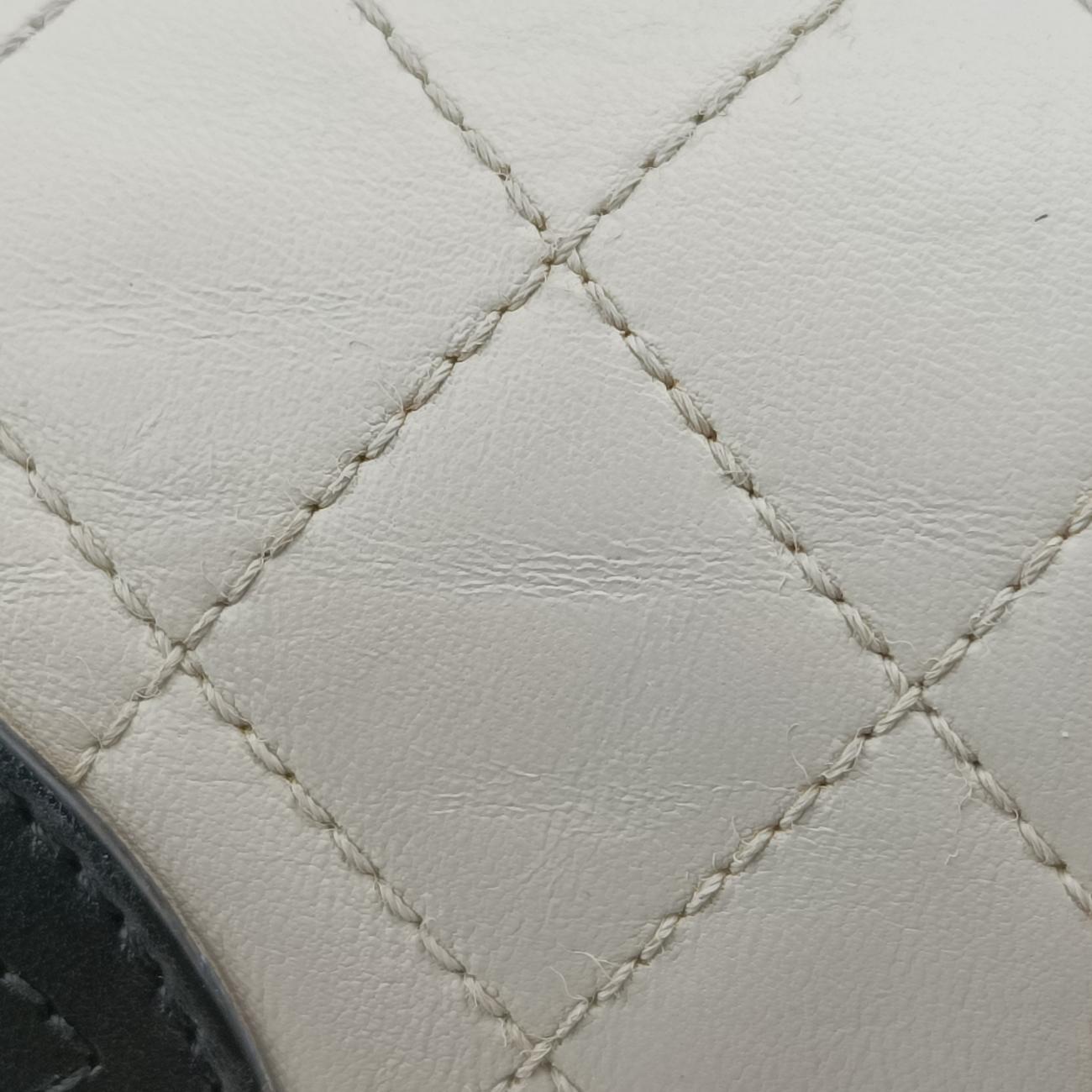 BOY CHANELwhite×MulticolourlambskinA6708621773364ボーイシャネルホワイト×マルチカラーラムスキンA6708621773364