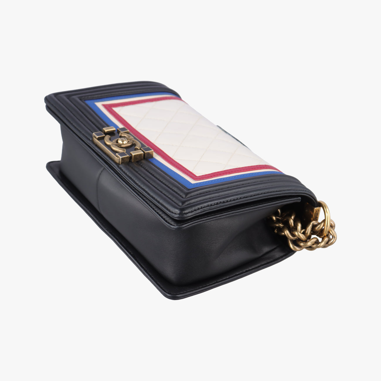 BOY CHANELwhite×MulticolourlambskinA6708621773364ボーイシャネルホワイト×マルチカラーラムスキンA6708621773364