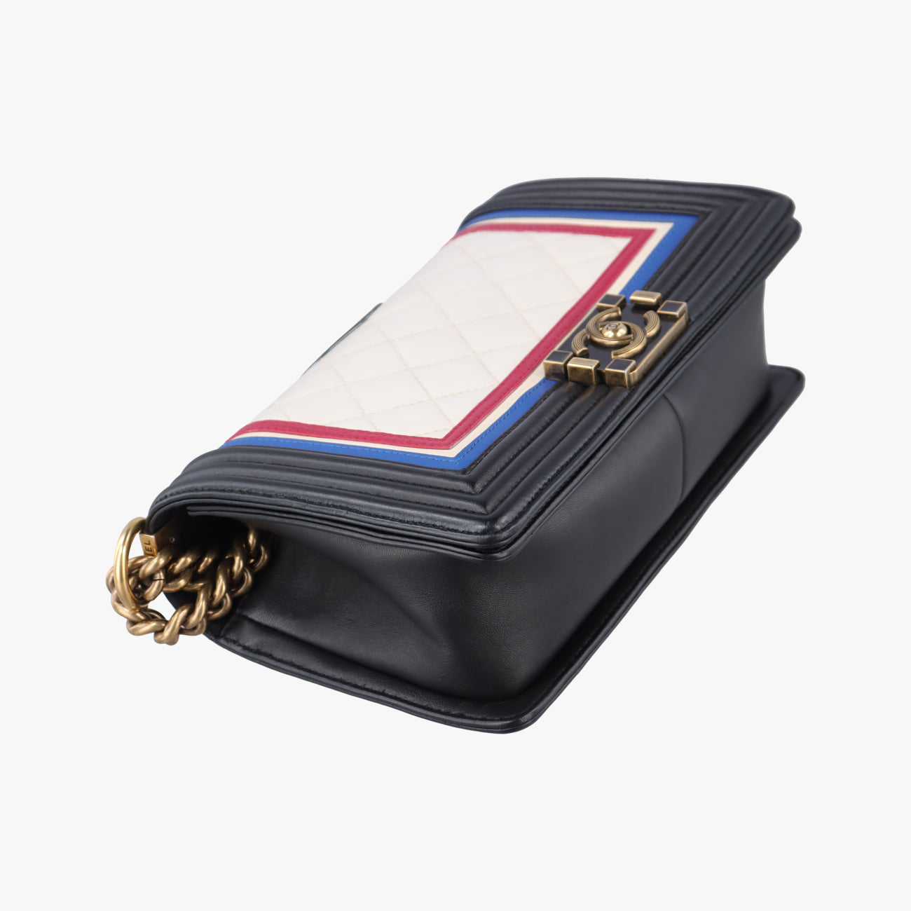 BOY CHANELwhite×MulticolourlambskinA6708621773364ボーイシャネルホワイト×マルチカラーラムスキンA6708621773364