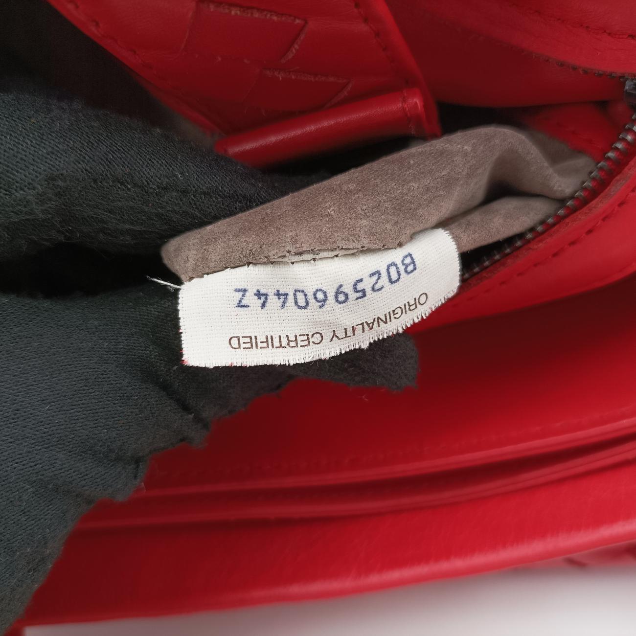 Roma IntrecciatoRedlambskinB02596044Zローマ イントレチャートレッドラムスキンB02596044Z