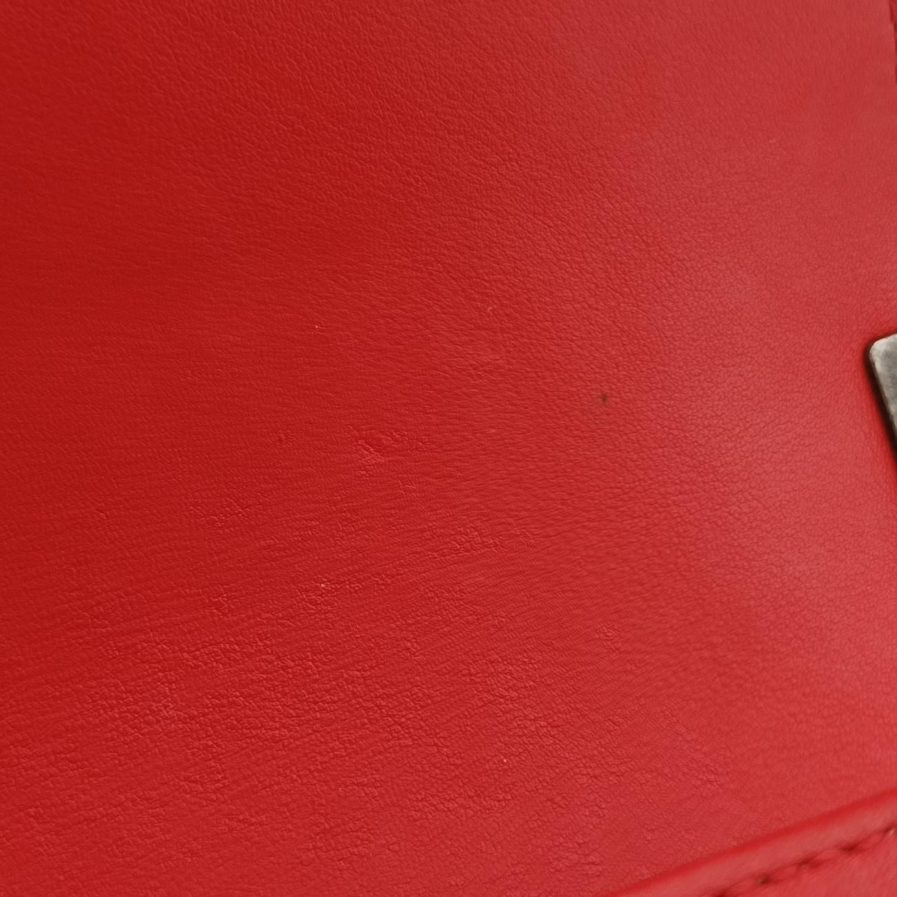 BOY CHANELRedStingray LeatherA6706318136877ボーイシャネルレッドスティングレイレザーA6706318136877