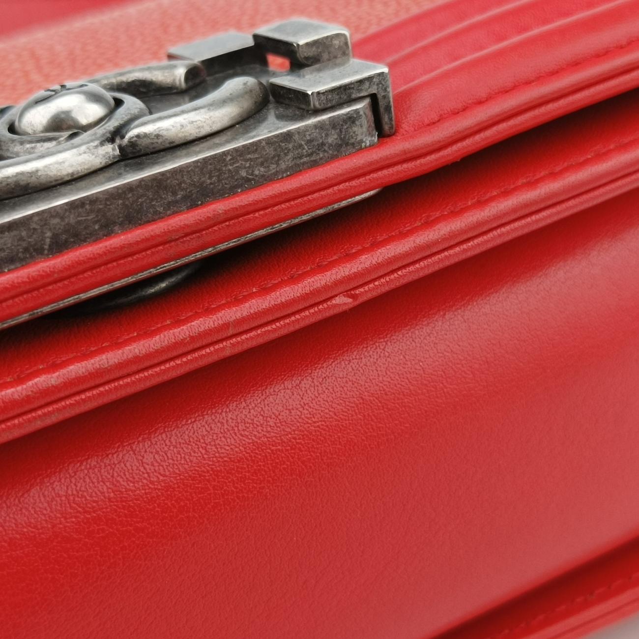 BOY CHANELRedStingray LeatherA6706318136877ボーイシャネルレッドスティングレイレザーA6706318136877