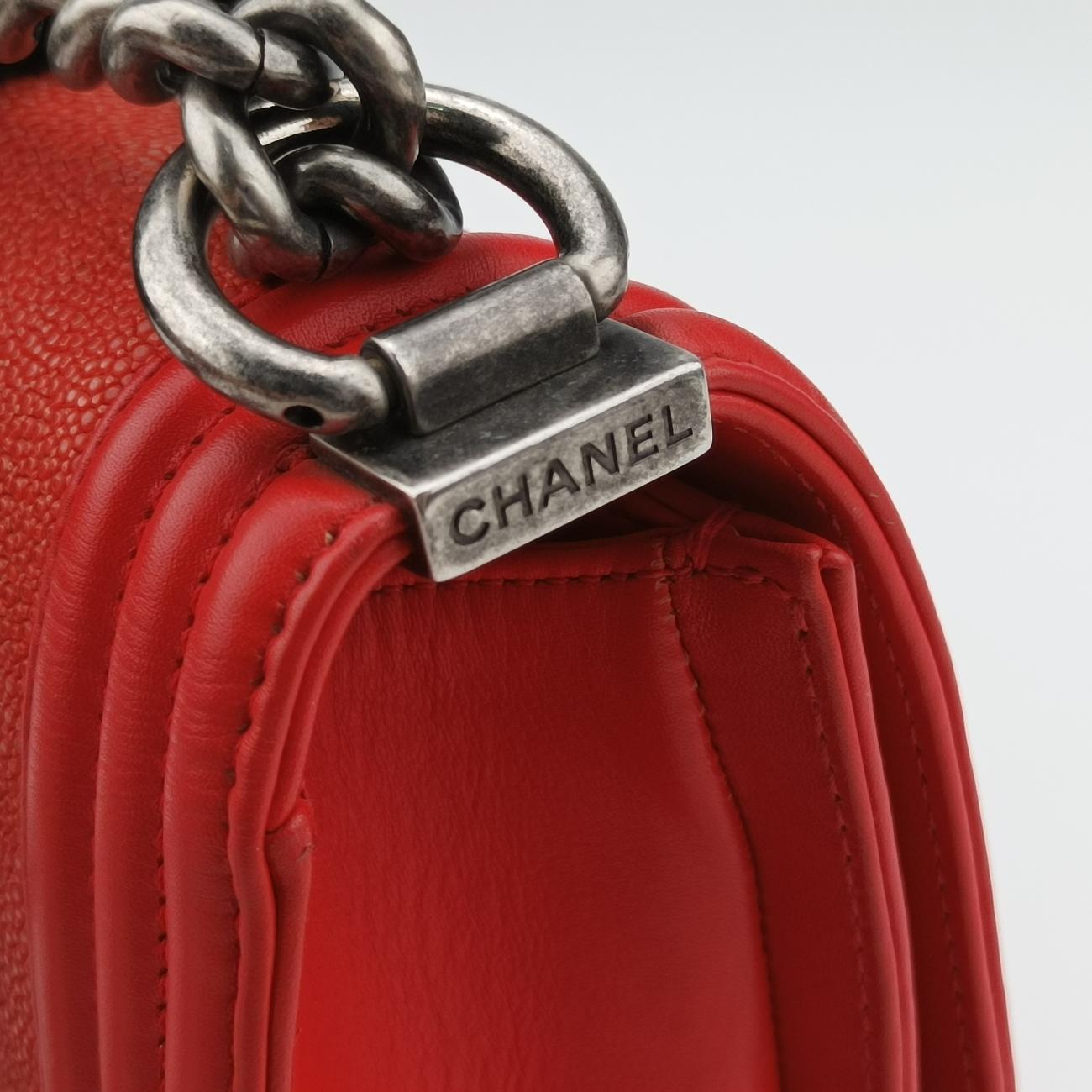 BOY CHANELRedStingray LeatherA6706318136877ボーイシャネルレッドスティングレイレザーA6706318136877