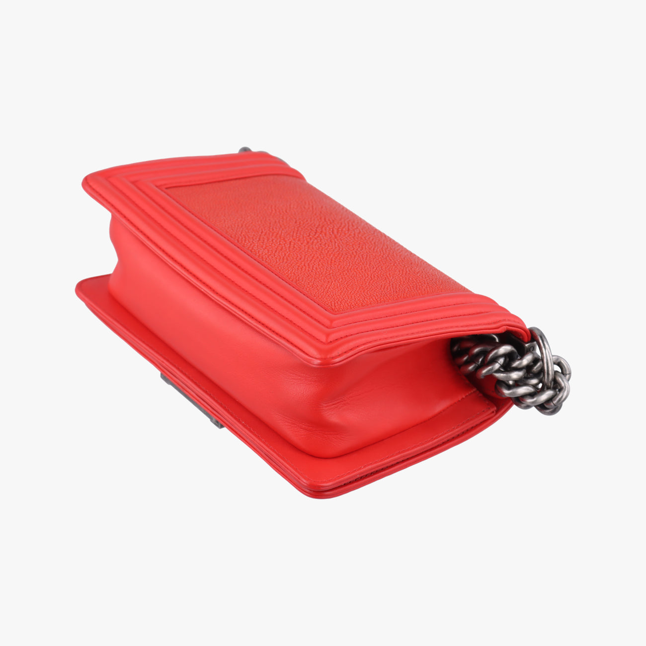 BOY CHANELRedStingray LeatherA6706318136877ボーイシャネルレッドスティングレイレザーA6706318136877