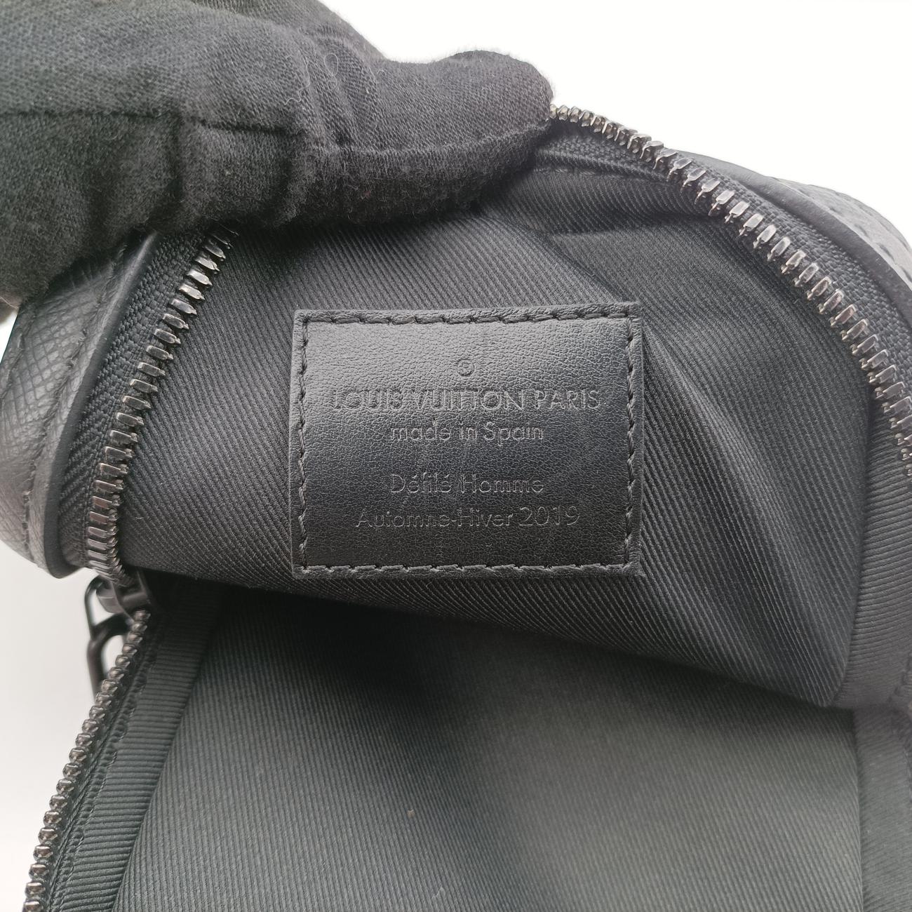 Danube Messengerblack×RAINBOWTaigaM30332CA1179ダヌーブメッセンジャーブラック×レインボータイガM30332CA1179