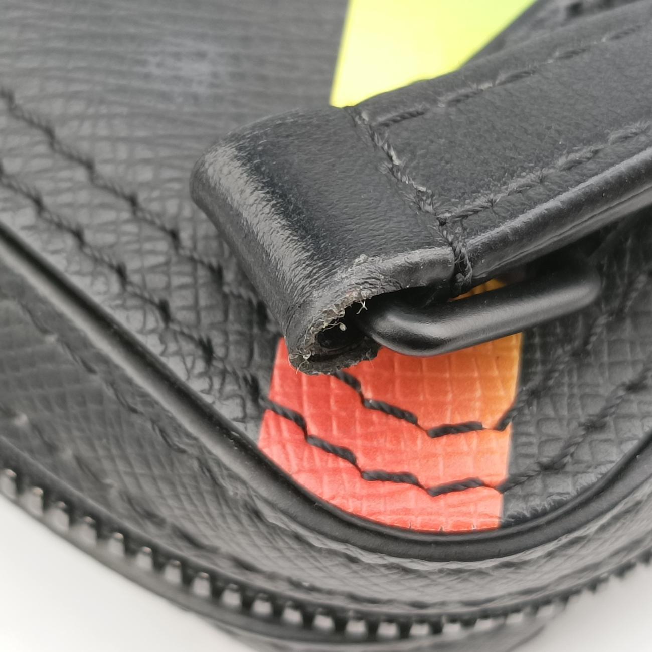 Danube Messengerblack×RAINBOWTaigaM30332CA1179ダヌーブメッセンジャーブラック×レインボータイガM30332CA1179