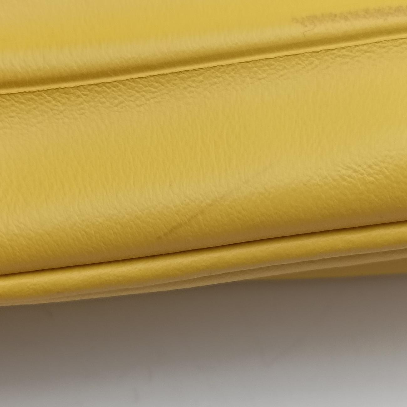 triangle embossed logoYellowLeather1BH1907/Dトライアングル エンボスロゴイエローレザー1BH1907/D