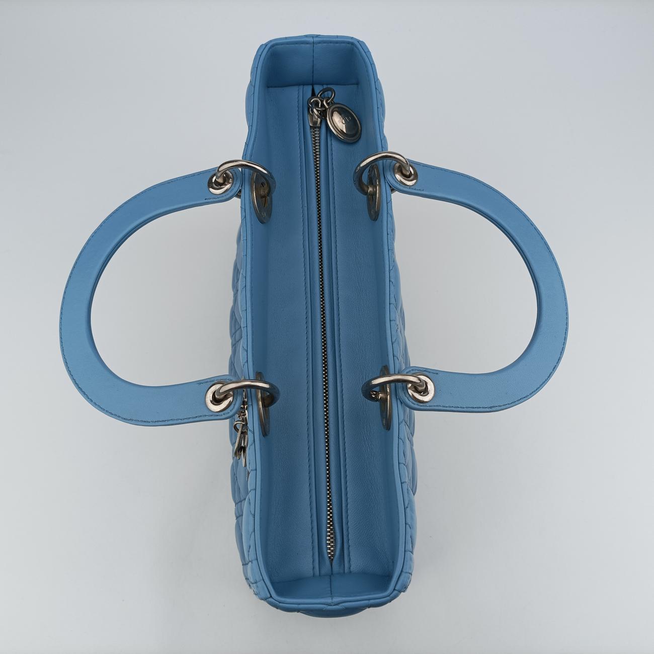 Lady DiorBluelambskin15-BO-0114レディディオールブルーラムスキン15-BO-0114