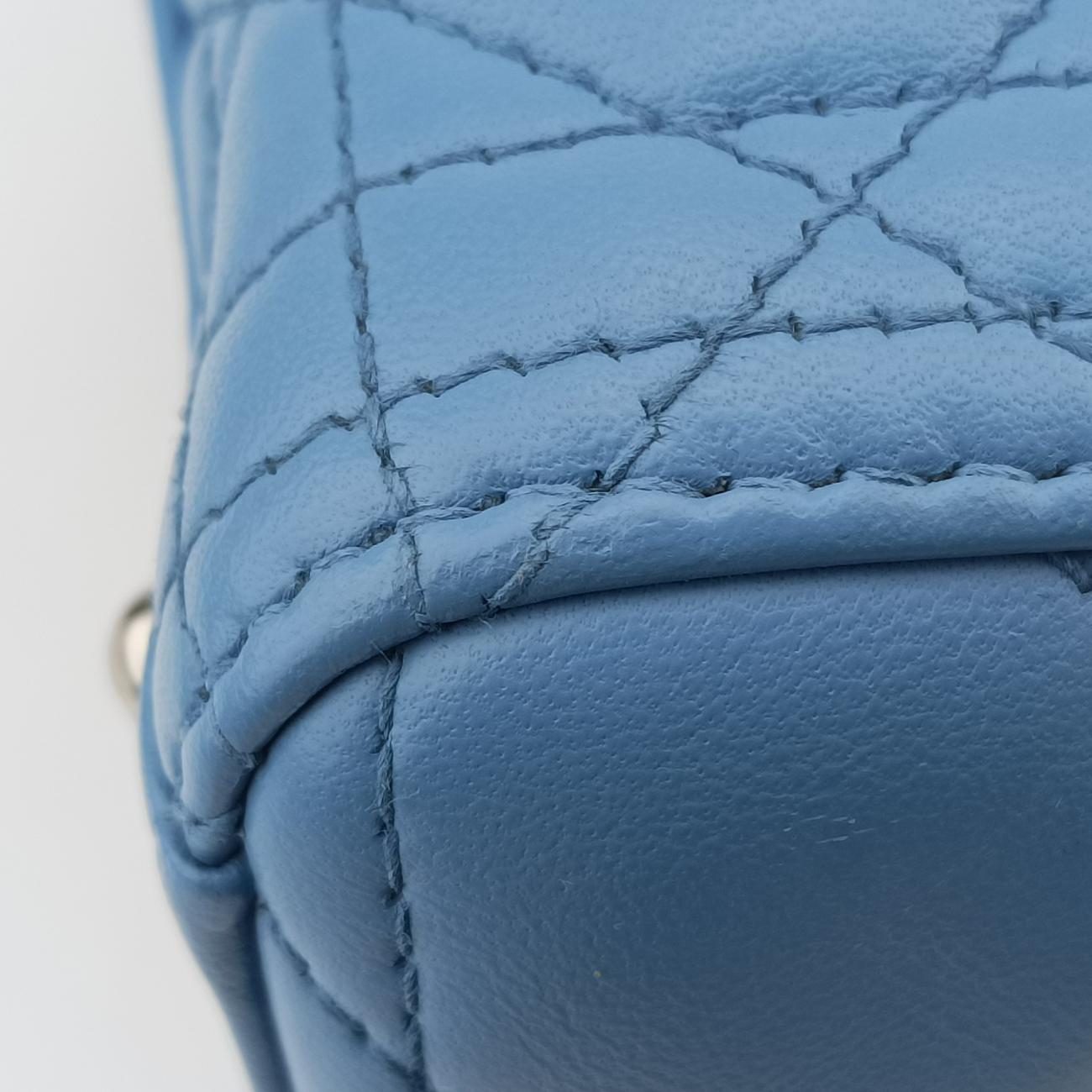 Lady DiorBluelambskin15-BO-0114レディディオールブルーラムスキン15-BO-0114