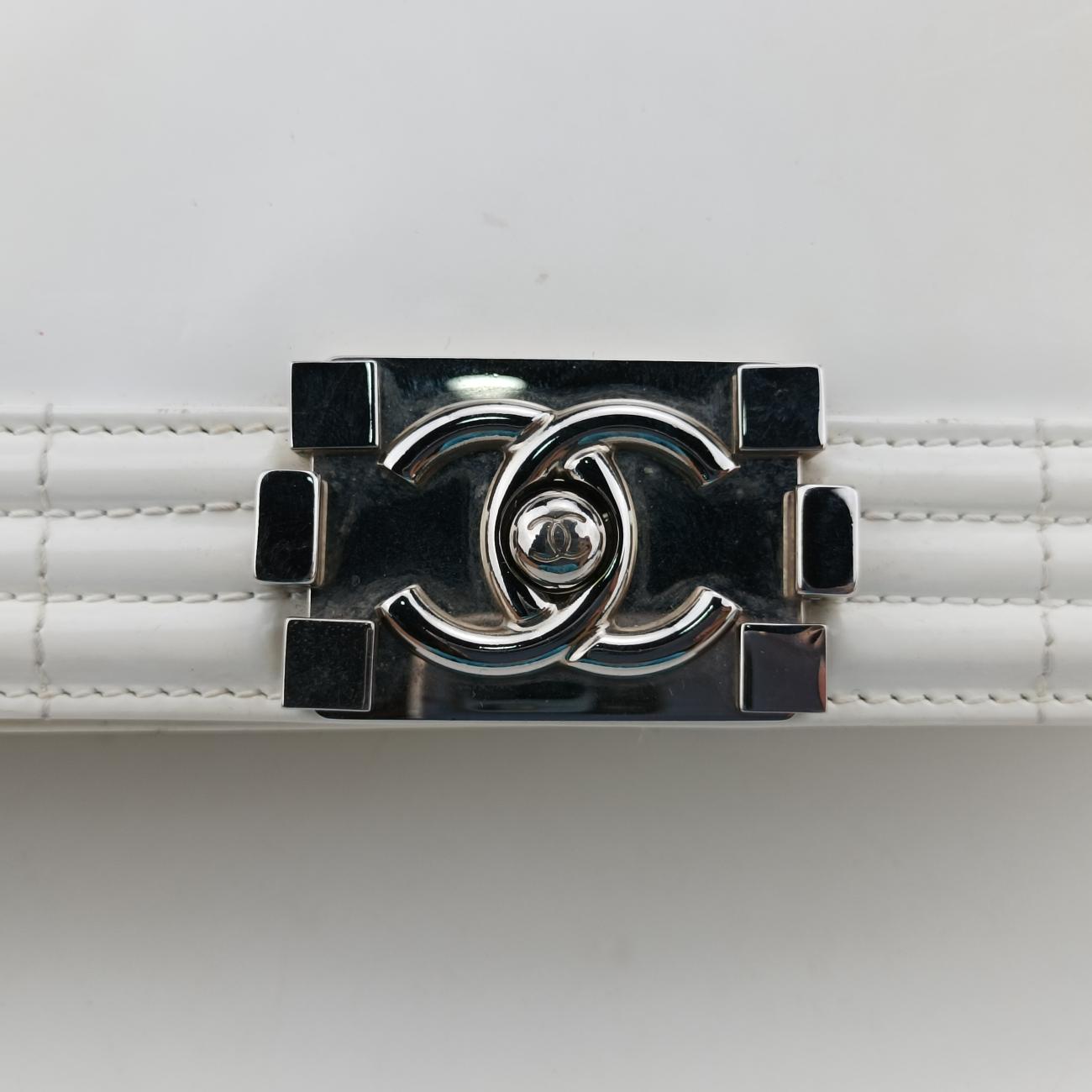 BOY CHANELWhitePatentA6702116191646ボーイシャネルホワイトパテントA6702116191646