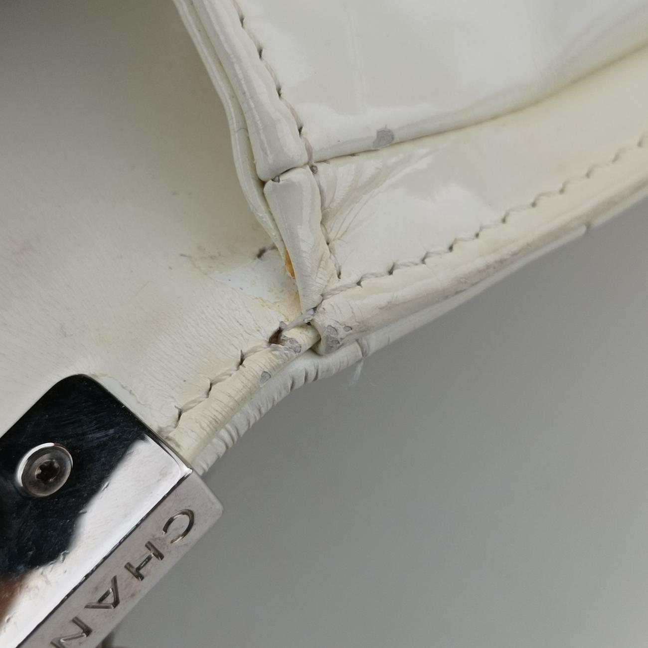 BOY CHANELWhitePatentA6702116191646ボーイシャネルホワイトパテントA6702116191646