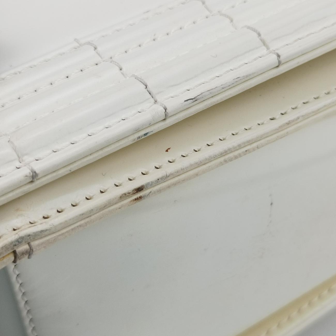 BOY CHANELWhitePatentA6702116191646ボーイシャネルホワイトパテントA6702116191646