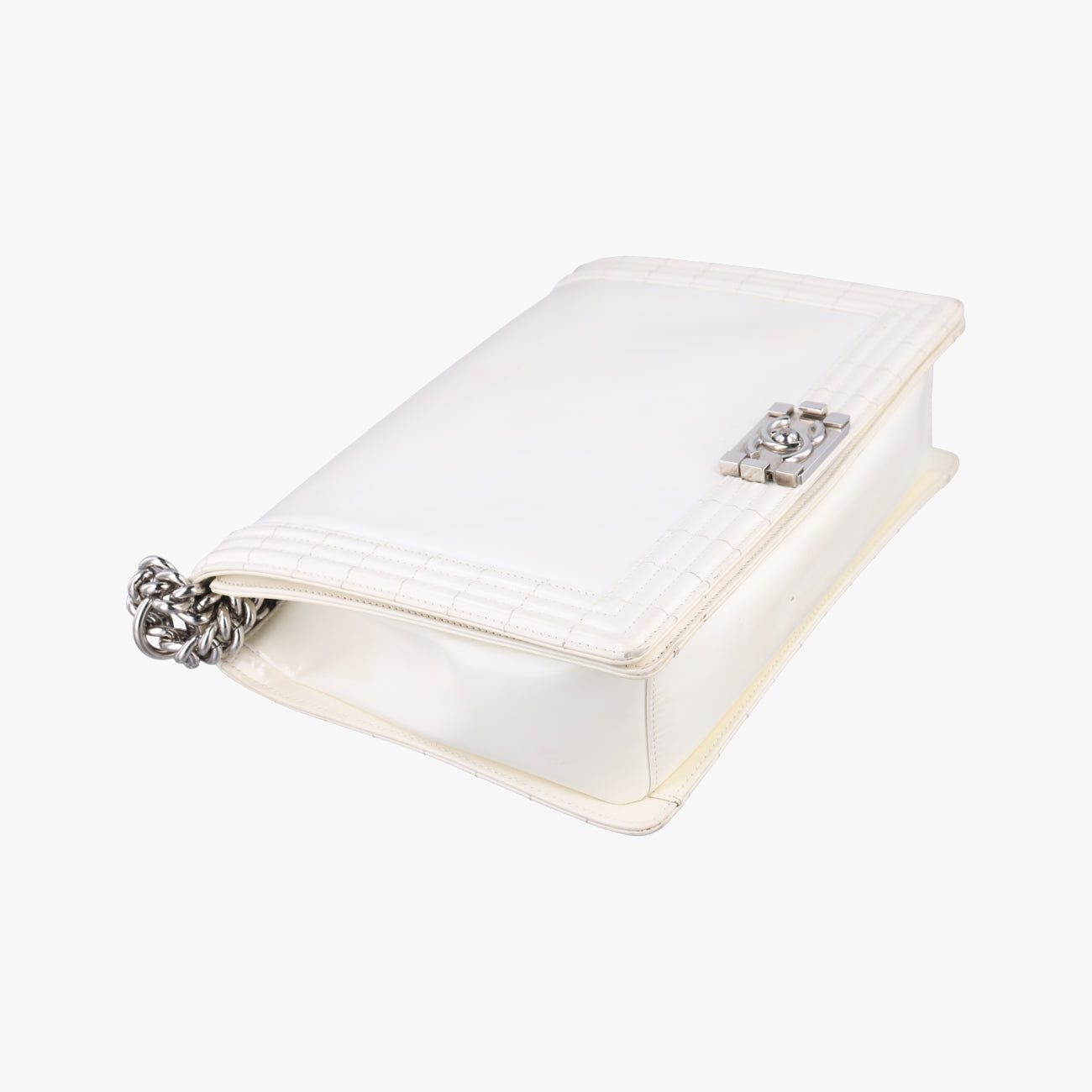 BOY CHANELWhitePatentA6702116191646ボーイシャネルホワイトパテントA6702116191646