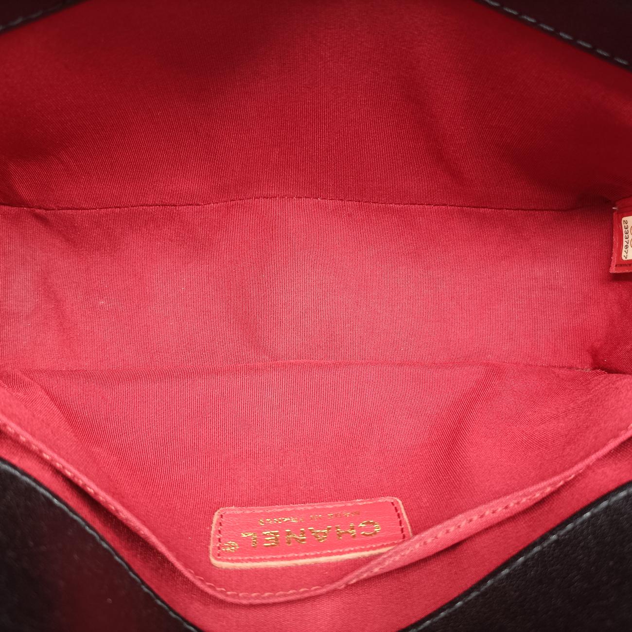 BOY CHANELRed×blacklambskinA6708623337077ボーイシャネルレッド×ブラックラムスキンA6708623337077