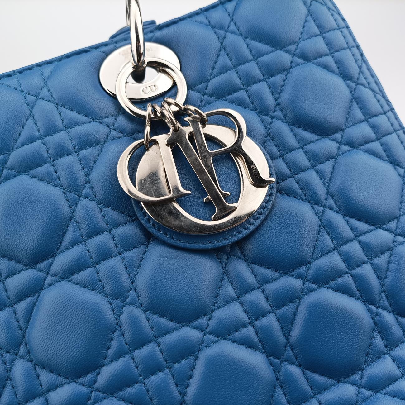 Lady DiorBluelambskin16-BO-0154レディディオールブルーラムスキン16-BO-0154