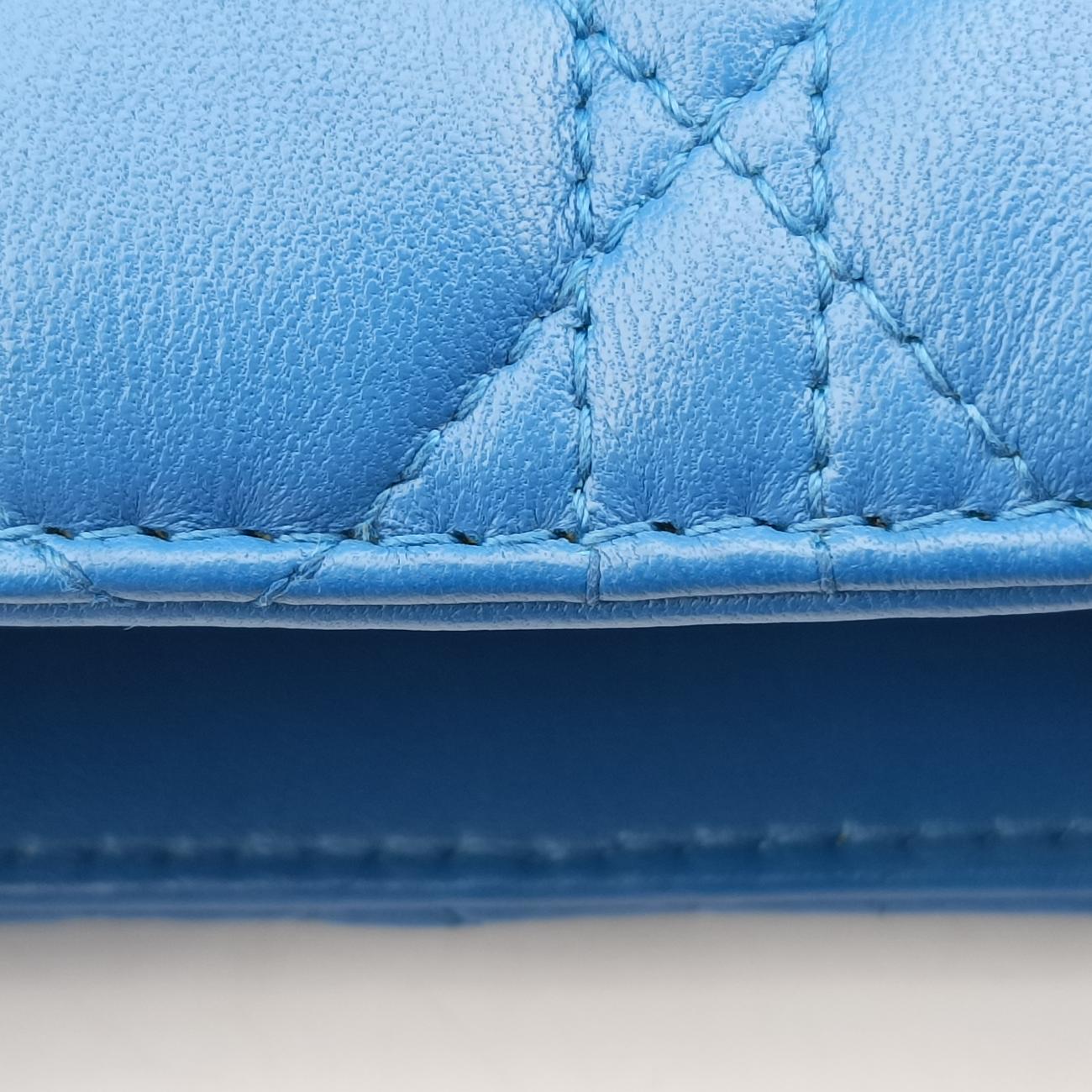 Lady DiorBluelambskin16-BO-0154レディディオールブルーラムスキン16-BO-0154