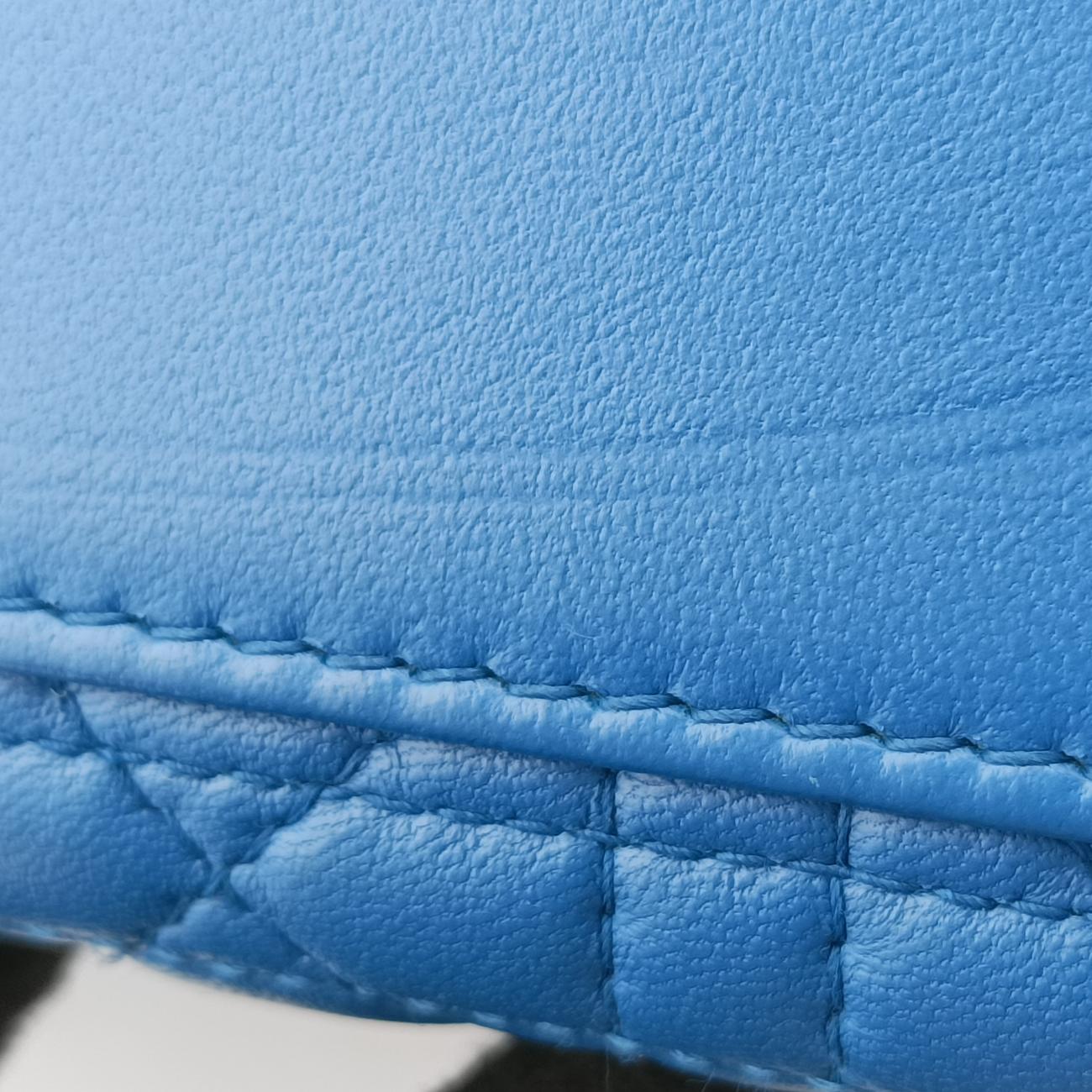 Lady DiorBluelambskin16-BO-0154レディディオールブルーラムスキン16-BO-0154