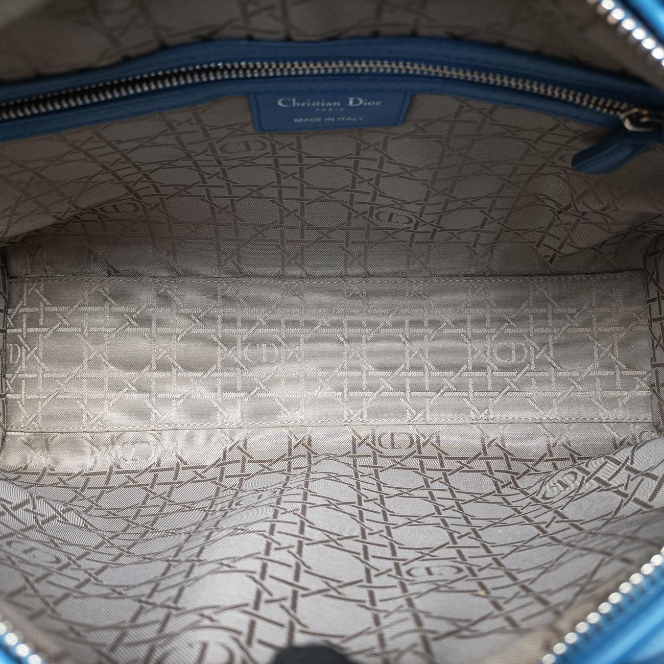 Lady DiorBluelambskin16-BO-0154レディディオールブルーラムスキン16-BO-0154